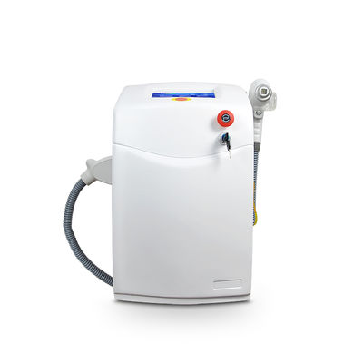 RL-808B μοντέλο 808nm Diode Laser Hair Removal Machine με διάρκεια ζωής 8 ετών και πυκνότητα ενέργειας > 115j/Cm2